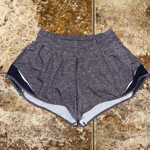lululemon athletica Pants - Lululemon Hotty Hot Short 2.5”
